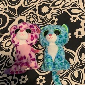 A pair of beanie boos. :)